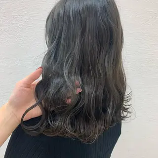 セミロング カラー ウスイ ハルカのヘアスタイル