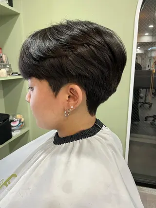 ショート ゴニトウキョウ所属・本場韓国ヘア🎀ིྀ Yenaイェナのヘアスタイル