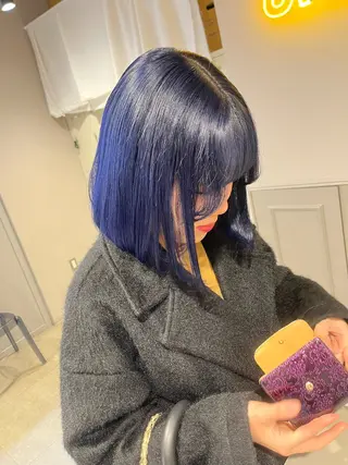 セミロング 寒色＆ブリーチ特化 寒色MiOのヘアスタイル