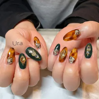 ネイル UrakoNail 《nail》のネイルデザイン