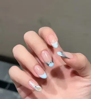 シン アモンのネイルデザイン