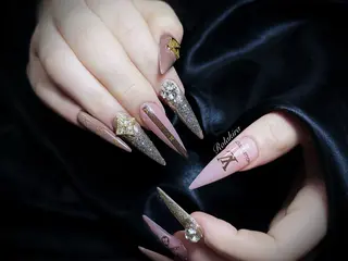 ロング Rola kira 麗のネイルデザイン