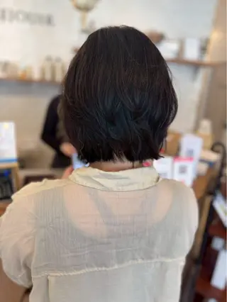 ミディアム 三輪 あおいのヘアスタイル