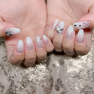 ネイル 個室ネイルサロンDolly  Girl〜ドーリーガール〜所属・DollyGirl KYOKOのネイルデザイン