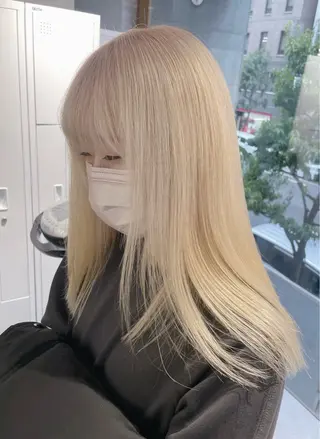 ロング カラー ikuma/ ミルクティーのヘアスタイル