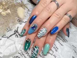 ネイル CC  NailSalon川崎店所属・C ✨Mのネイルデザイン