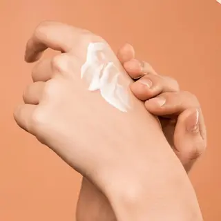 ネイル REHTOF ｜朝7時Open☀️のネイルデザイン