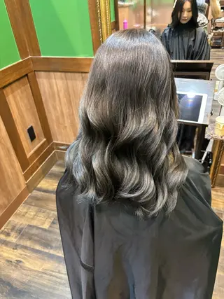 ミディアム カラー 髪質改善ストレート 特化松本結衣のヘアスタイル