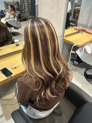 セミロング カラー 💖ハイライト/ハイ トーン💖MIKIのヘアスタイル