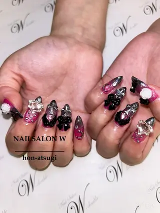 ミディアム ネイルサロン ダブルのネイルデザイン