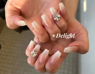 ロング ネイル ✴︎ Delightのネイルデザイン