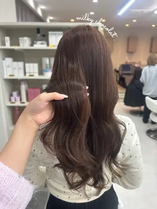 ロング 藤原 亜美果のヘアスタイル