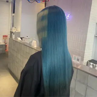 セミロング カラー HIKARI🐈‍⬛ レイヤー×デザインのヘアスタイル