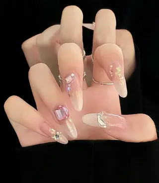 ネイル Theone栄店 松田のネイルデザイン