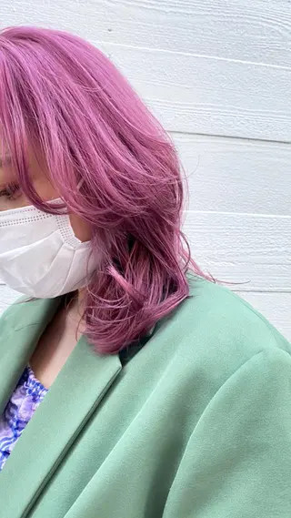 ミディアム カラー タカノ ノゾミのヘアスタイル