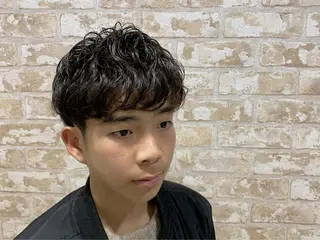 ショート カラー パーマ メンズ 近藤千翔🩵 髪質改善Periodのエステ・リラクイメージ