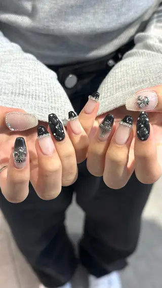 ネイル 🎀韓国レイヤー特化 🎀ベージュ/ミクのヘアスタイル