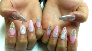 ネイル 河野ちえ (雑誌掲載サロン)のネイルデザイン