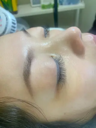 マツエク・マツパ マツエク·花所属・坂本 葵のマツエク・マツパデザイン