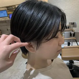 ショート カラー ヤマダ サクラのヘアスタイル