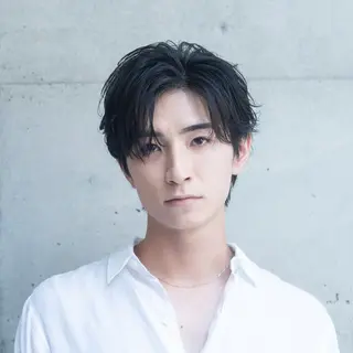 ショート パーマ メンズ フェザーパーマ職人 🪶ryosukeのヘアスタイル