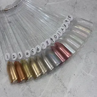 ネイル AMORIA所属・AMORIA ANNAのネイルデザイン