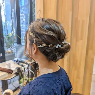 ミディアム ヘアアレンジ koto💭 コトのヘアスタイル