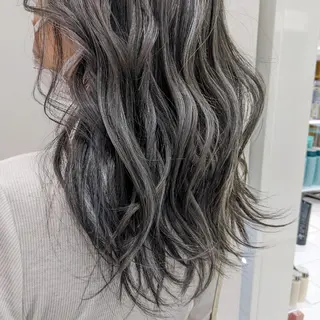 ロング TONI&GUY所属・Otsuka Satsukiのヘアスタイル