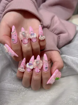 ネイル ＆ME アンドミーのネイルデザイン