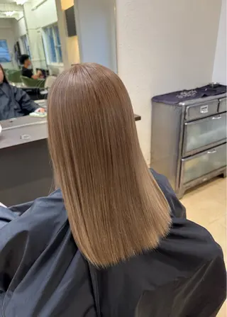 ミディアム TIDEHAIR 悠愛のヘアスタイル