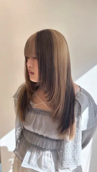 セミロング カラー そうや🐺ブリーチ/ デザインカラーのヘアスタイル