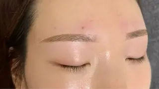 アイブロウ EmiyBeautyLush所属・Emiy BeautyLushのマツエク・マツパデザイン