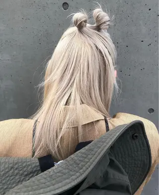 セミロング カラー アオキ リノのヘアスタイル