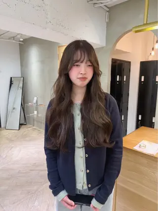 ロング 🍎デザインカラー /カエデ🍎のヘアスタイル