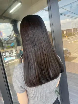 セミロング alu所属・alu yuinaのヘアスタイル