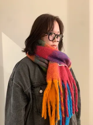 ミディアム カラー 落合希 Olivebeigeのヘアスタイル