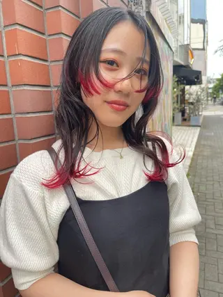 セミロング アトム/ウルフ パーマ/レイヤーのヘアスタイル