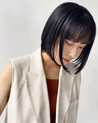 ミディアム foto所属・𝐁𝐋𝐔𝐄𝐓 /カット特化/新宿のヘアスタイル