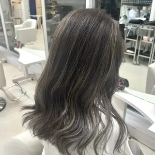 ロング カラー 石黒 晴香のヘアスタイル
