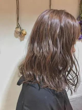 セミロング カラー LOST CITY 横浜所属・🪐脱白髪染め 🪐松尾菜々美のヘアスタイル