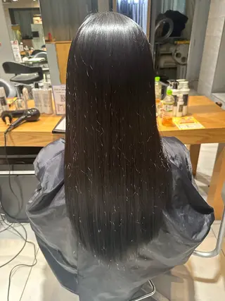 ロング カラー 上山 裕己のヘアスタイル