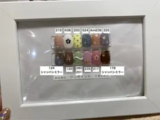 ネイル MIYAMOTO NAOKAのネイルデザイン