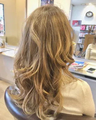 カラー 森澤 一也のヘアスタイル