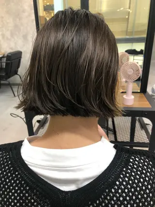 ショート 細川 夕利亜のヘアスタイル