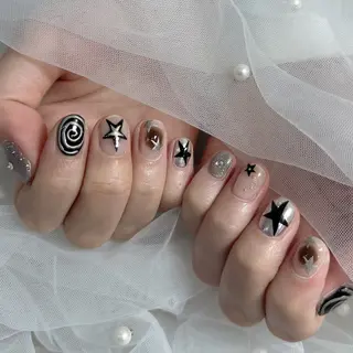 ネイル LAVISH nanamiのネイルデザイン