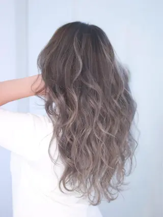 ロング カラー パーマ ヘアアレンジ MK エムのヘアスタイル