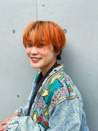 ショート カラー TATSUブリーチ/ ミルクティーベージュのヘアスタイル