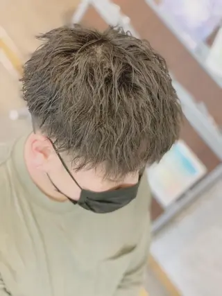 ショート メンズ ank classic hair【アンククラシックヘアー】所属・バレイヤージュ ハイライト　齋藤祐哉のヘアスタイル