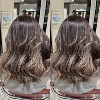 セミロング Y Uのヘアスタイル