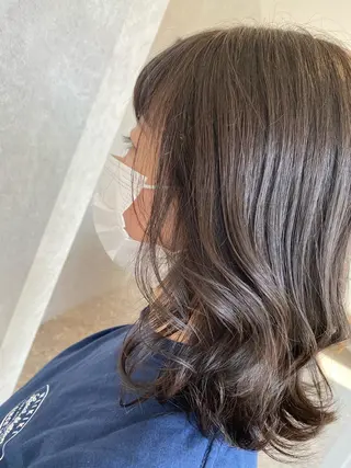 ミディアム ヤマグチ ナツキのヘアスタイル